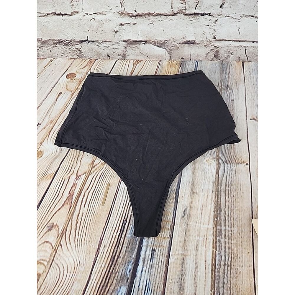 Skims High Rise Thong Size Medium NEW Black